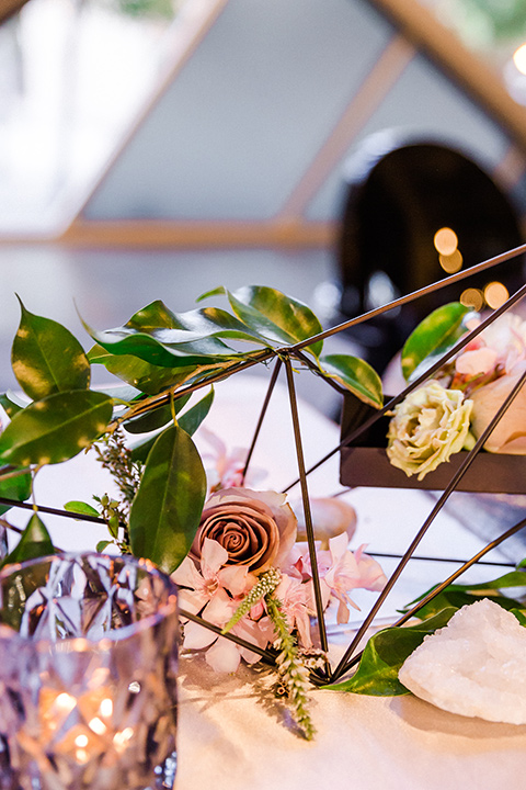 Childrens-museum-shoot-table-décor-metal-geometric-decor