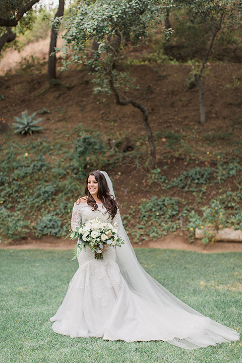 los-willows-wedding-bride-alone-final-bride-in-a-tulle-ballgown-with-sleeves