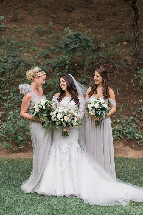 los-willows-wedding-bridesmaids-2-bride-in-a-tulle-ballgown-with-sleeves-bridesmaids-in-silver-dresses