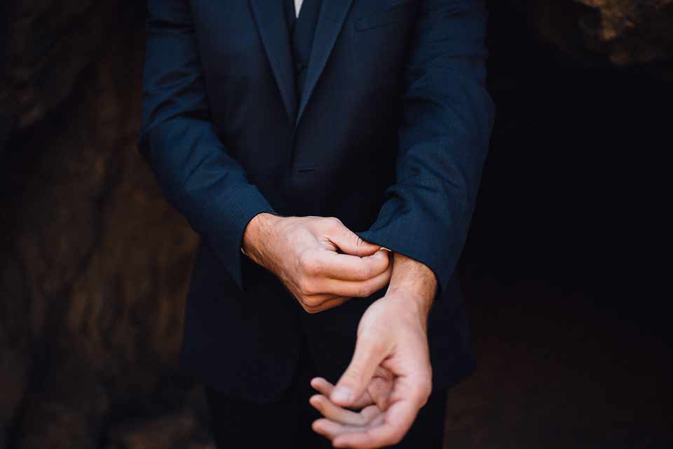 v-the-groom-wore-a-navy-suit-with-a-silver-tie