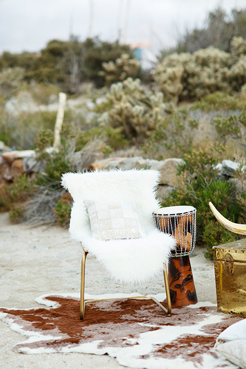 Desert-view-tower-white-fluffy-chair