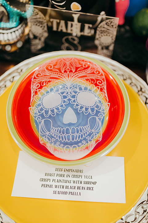 dia-de-los-muertos-lace-setting-yellow-plates-with-sugar-skull-details