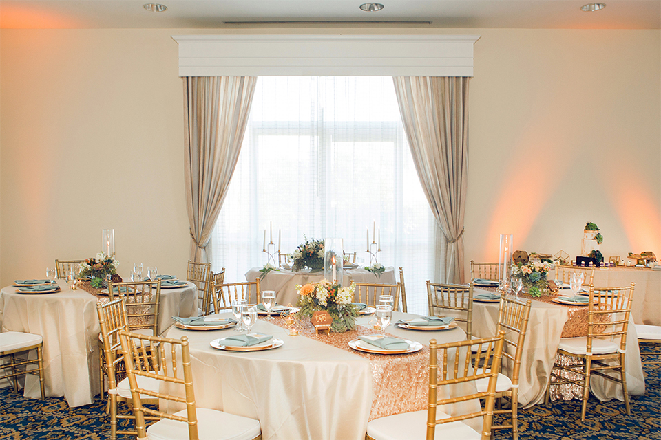 Grand-Pacific-Palisades-white-table-linens-with-all-white-decor