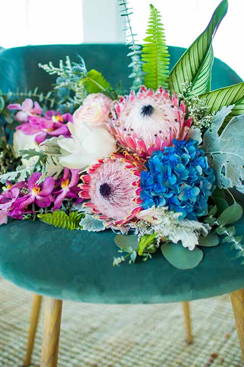 seapoint-bridal-shoot-florals