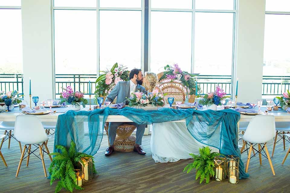 seapoint-bridal-shoot-sweetheart-table