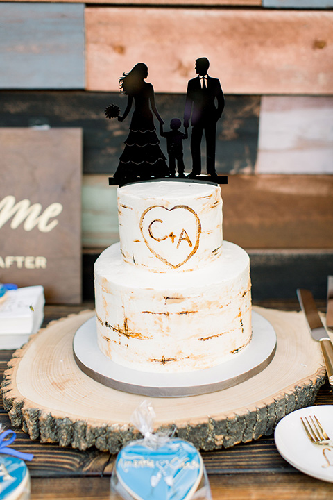 Burgundy-and-Blue-wedding-cake