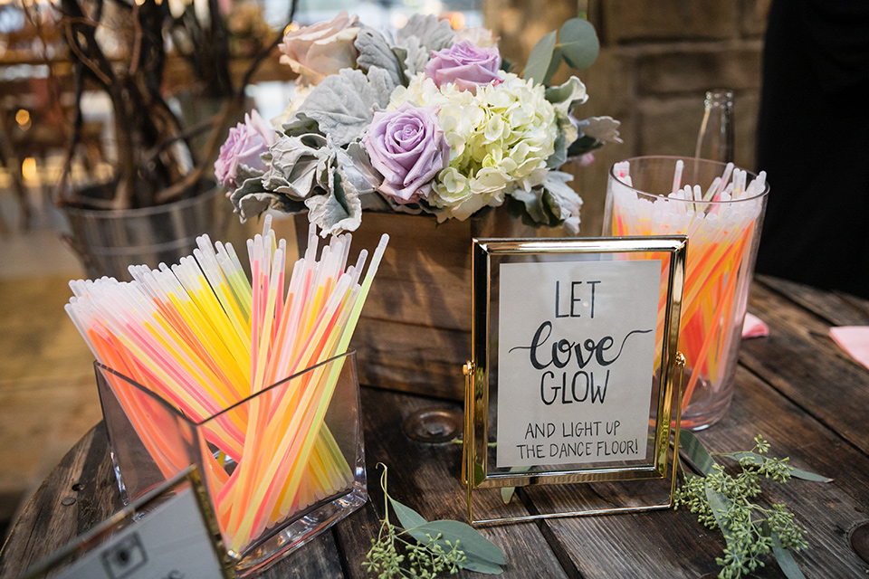 Garden-Wedding-glow-sticks