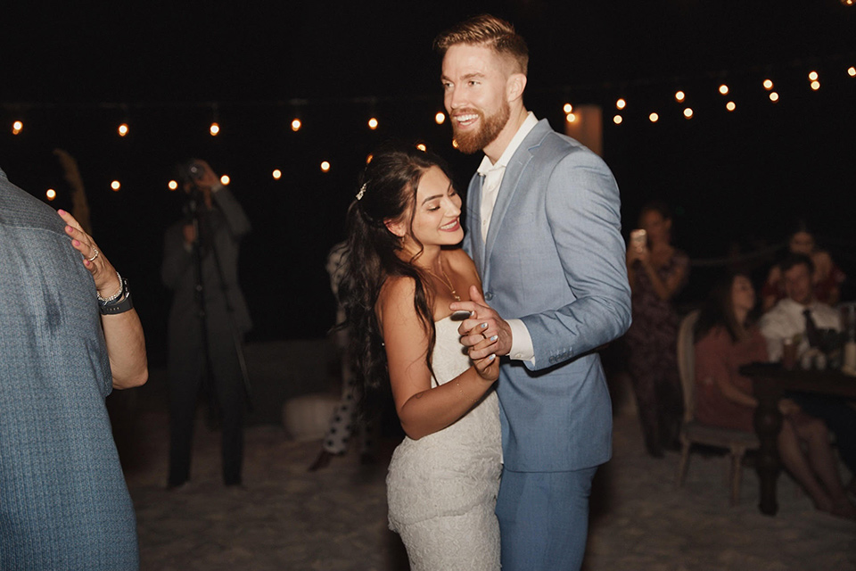 Grand-Firesta-Americana-Coral-Beach-dancing