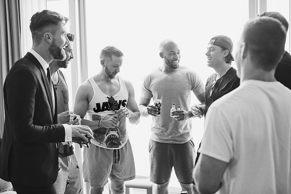 Grand-Firesta-Americana-Coral-Beach-groomsmen