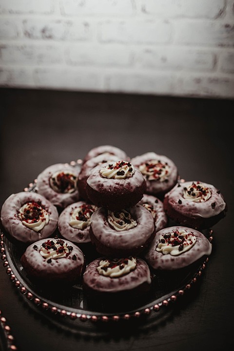 The-Ebell-In-Long-Beach-Wedding-donuts