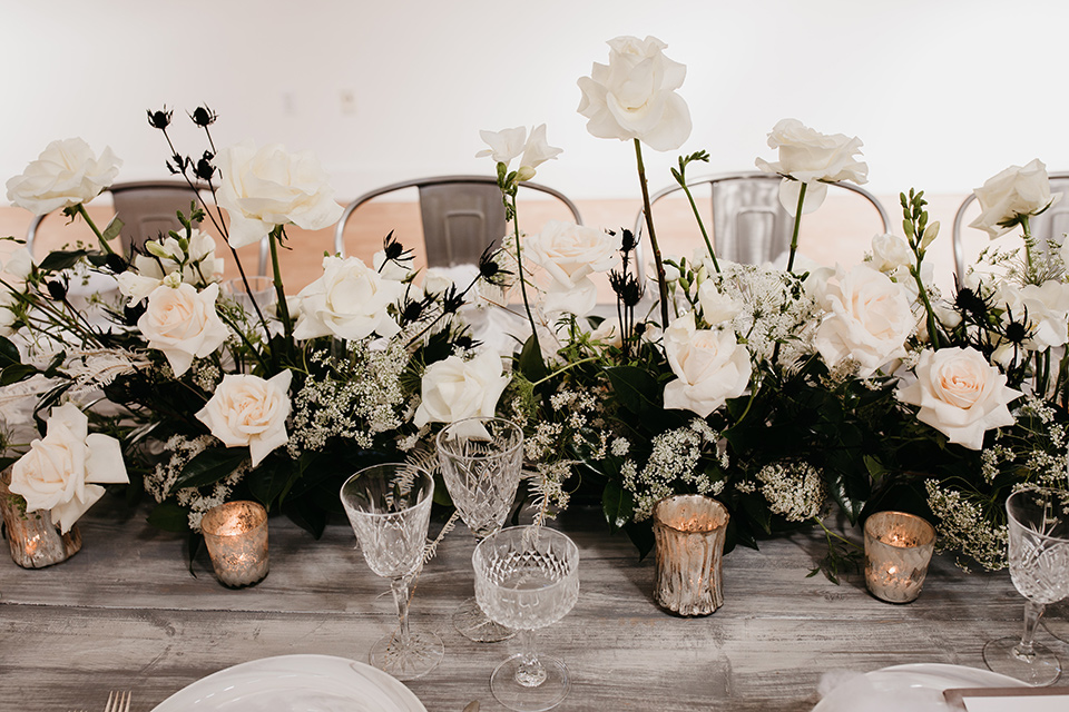 Building-177-Styled-Shoot-table-florals-in-lush-white-arrangements