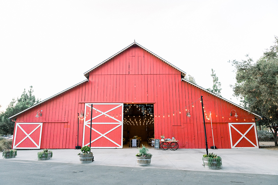 red-barn-wedding-the-red-barn