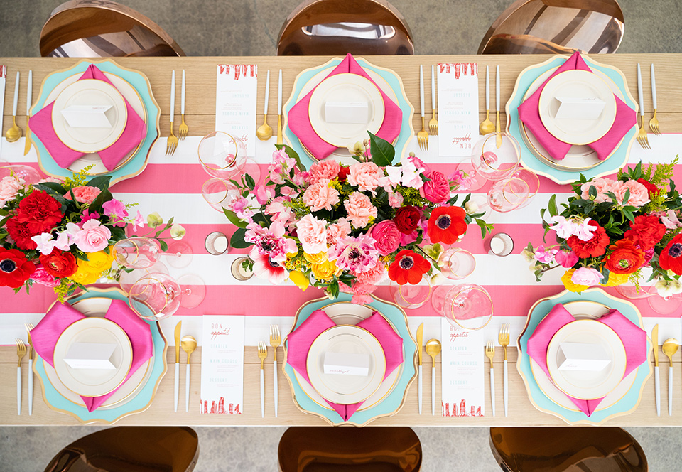 I-love-lucy-shoot-tablescape-with-white-and-pink-linens-and-white-plates