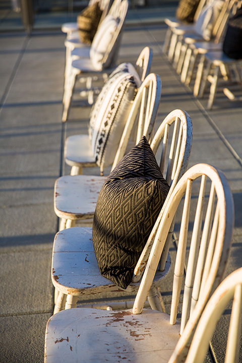 Intercontinental-elopement-shoot-chairs-at-ceremony