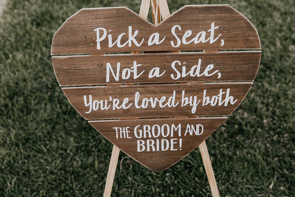 coronado-yacht-club-wedding-wooden-heart-decor