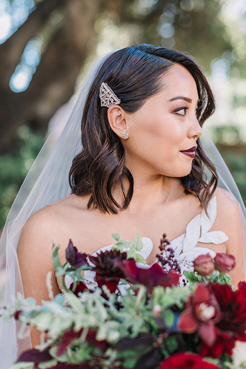 Maxwell-House-Shoot-bride-close-up-with-metal-hair-pin-and-fingerwaves