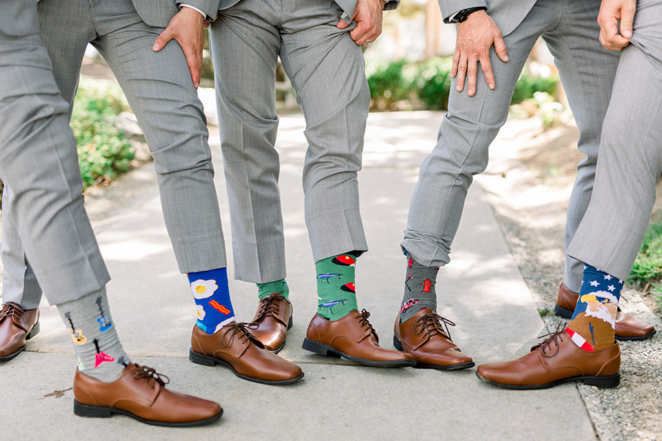 Temecula-Creek-Inn-Wedding-groomsman-socks-in-fun-different-colors