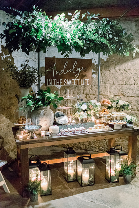 Temecula-Creek-Inn-Wedding-sweets-table