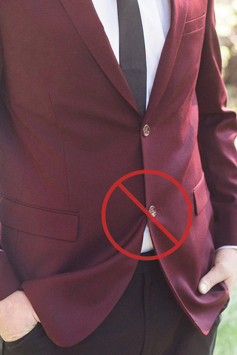 double-buttoned-jacket-the-wrong-way