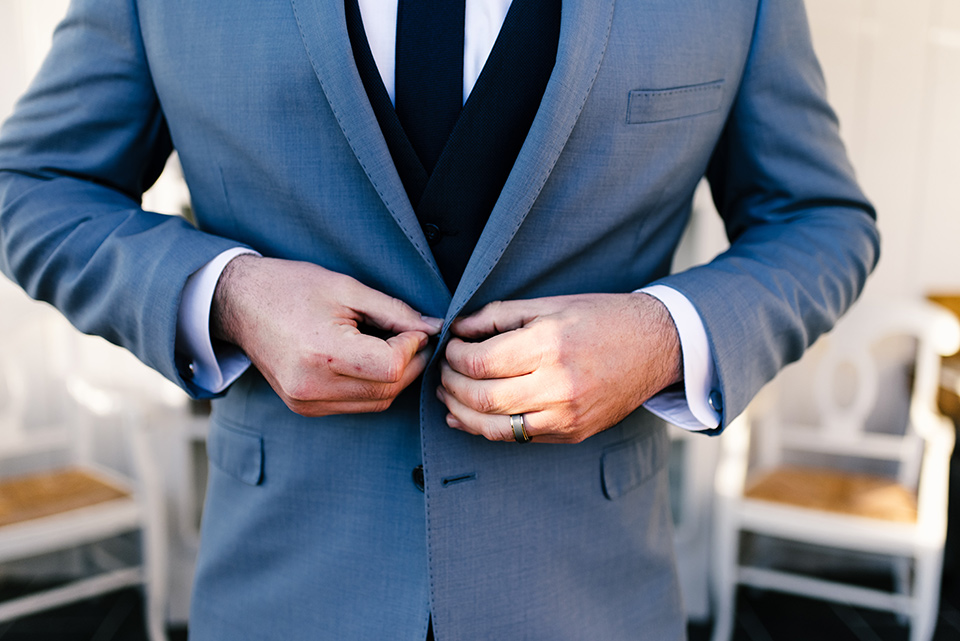 one-button-buttoned-on-jacket