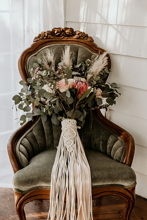 Owl-Creek-Farms-shoot-flowers-on-chair