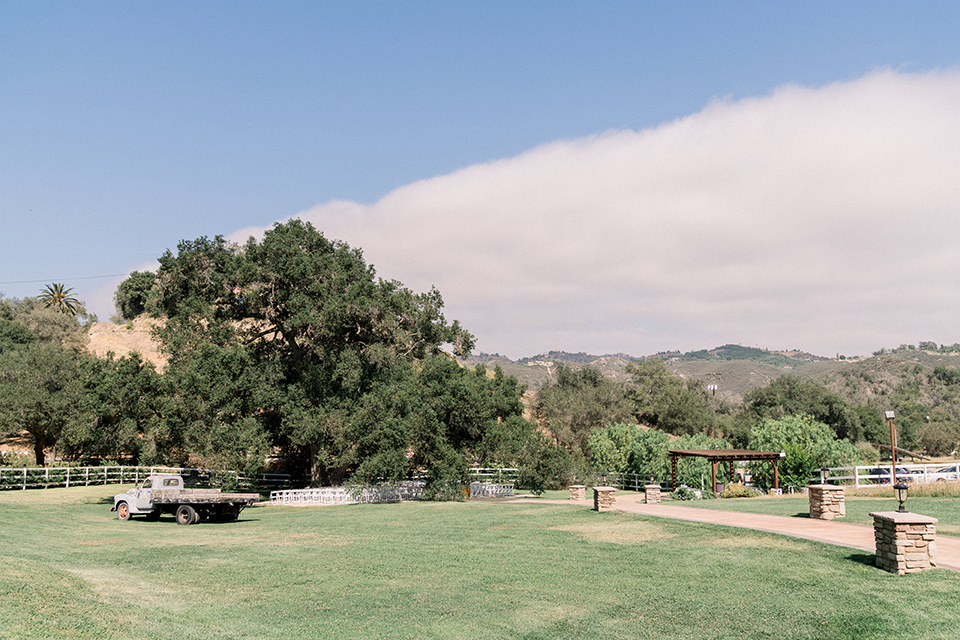 Circle-Oak-ranch-wedding-venue-views