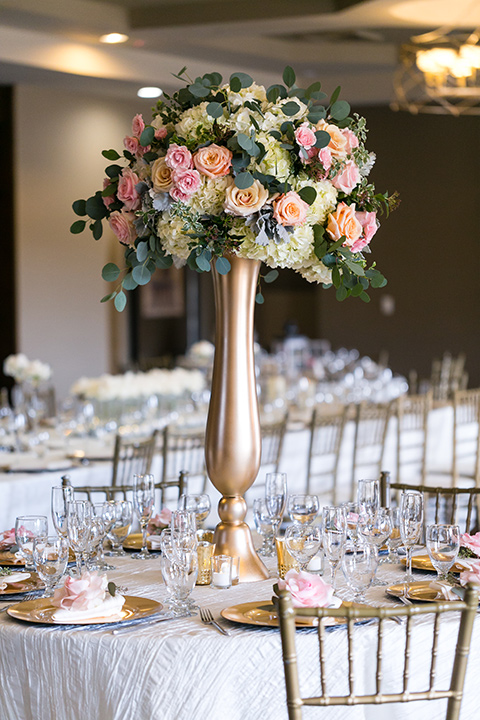 Vellano-Country-Club-centerpieces