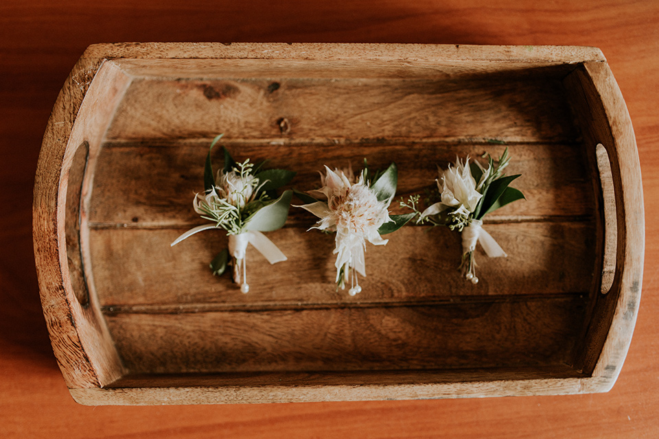 la-jola-shores-hotel-wedding-boutonnieres