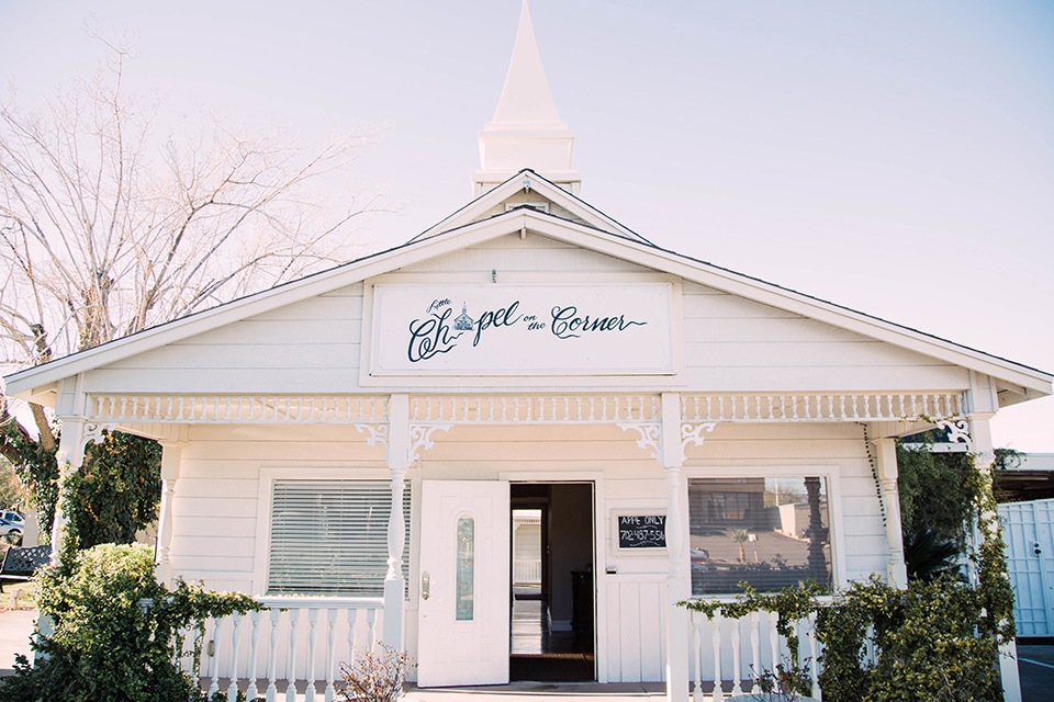 little-chapel-on-the-corner-las-vegas-wedding-shoot-the-chapel-from-the-outside