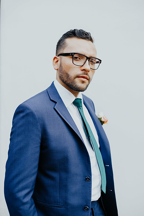 loquita-shoot-groom-2-looking-at-camera