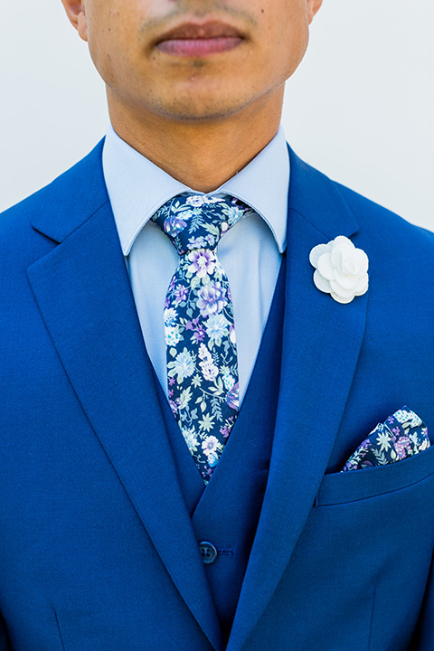 prom-looks-all-blue-look-with-a-cobalt-blue-suit-a-light-blue-shirt-and-a-blue-floral-tie