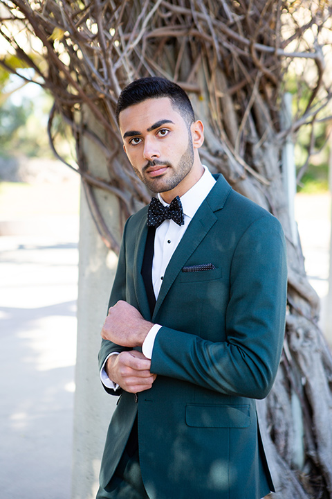 prom-looks-green-suit-with-black-polka-dot-bow-tie