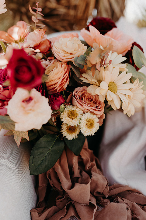 Rim-Rock-Ranch-Shoot-bouquet