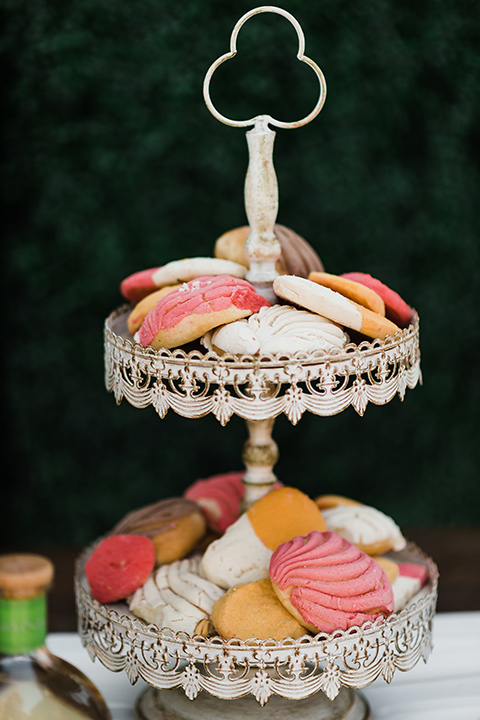 Olivas-Adobe-spanish-inspired-shoot-cookies-in-various-bright-colors