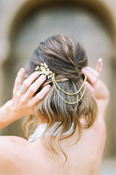  bridal hair with gold jewel piece
