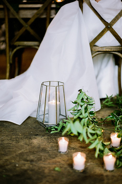  white linen and candles