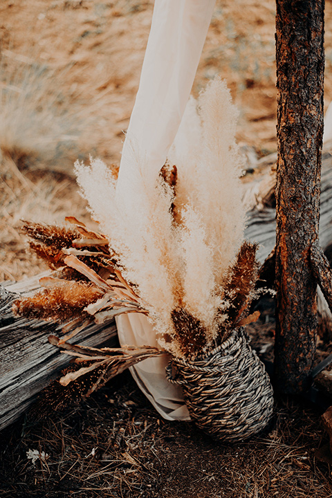  ceremony florals with pampas grass 