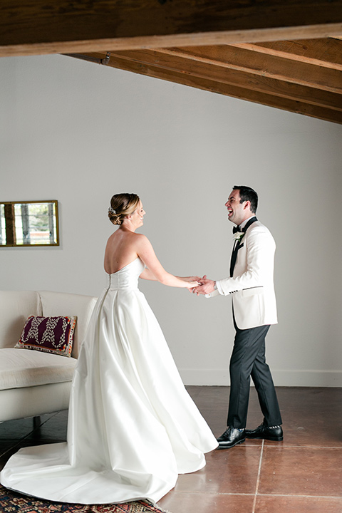  bride in a ballgown with a sweetheart neckline 