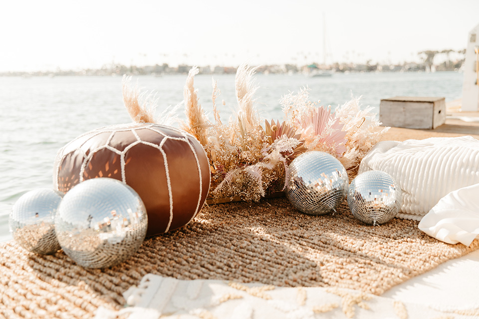  1970s golden hour boat elopement – decor 