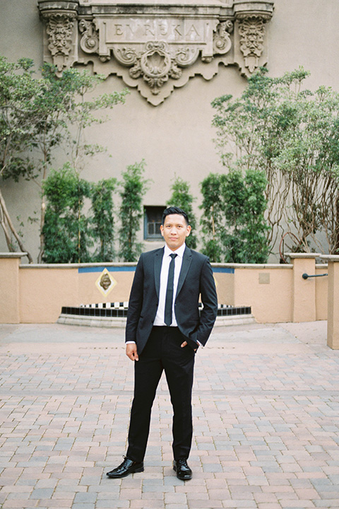  bride and groom eloping at balboa park –groom