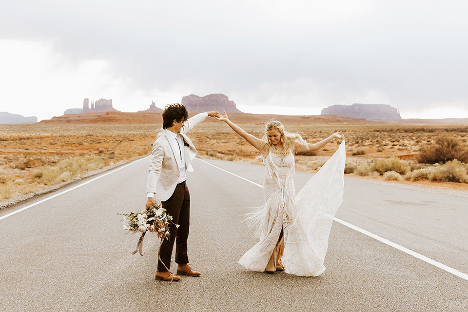  bohemian elopement in antelope canyon – dancing street 