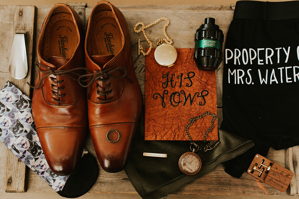  dreamy fall wedding grooms accessories 