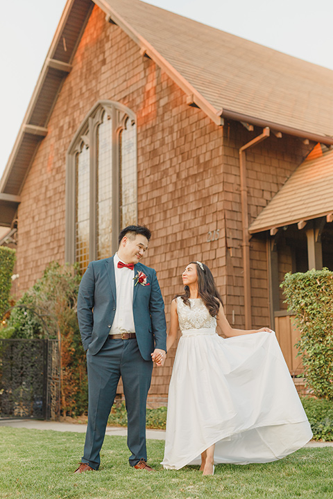  red and blue farmhouse wedding – couple 