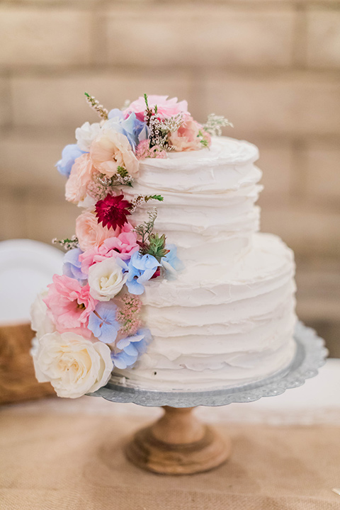  baseball inspired wedding with light blue and white details – cake 
