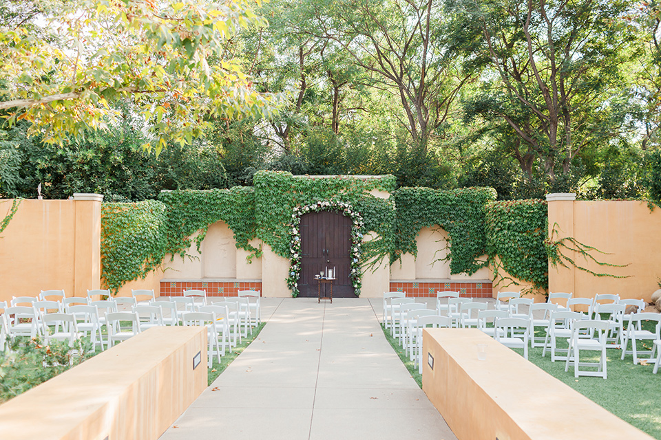  baseball inspired wedding with light blue and white details – ceremony space 