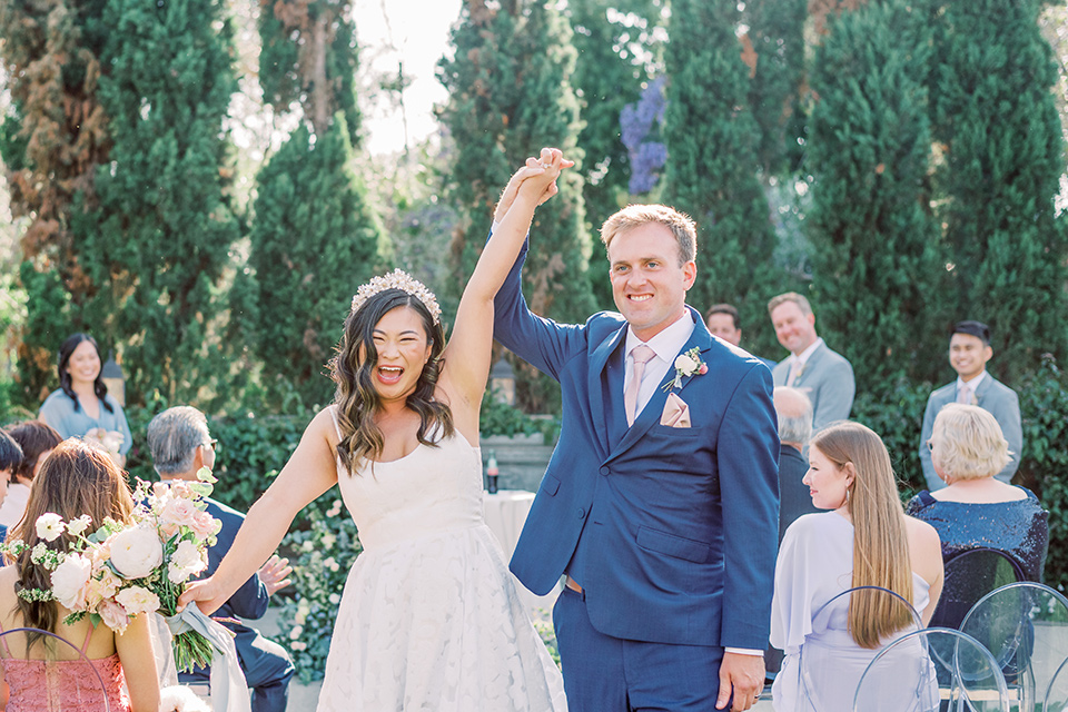  fun garden wedding with a traditional tea ceremony – cheering after ceremony  