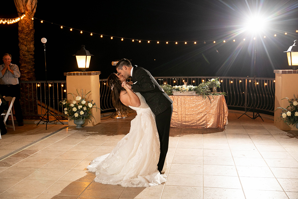  grey and black rustic wedding in Temecula – first dance