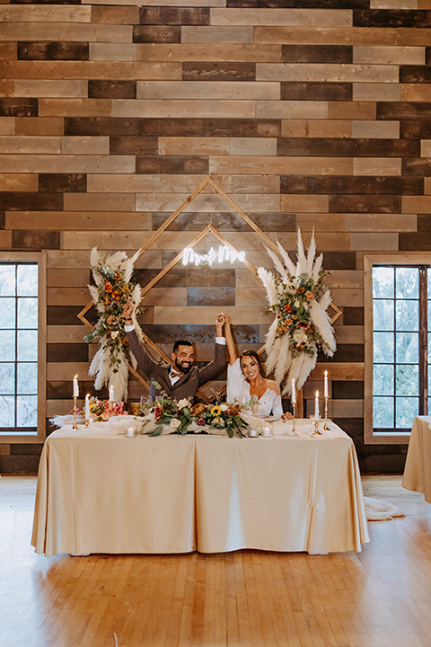  rustic bohemian wedding with brown and gold color scheme – reception 