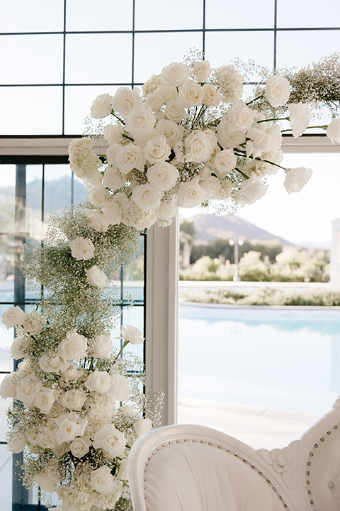  black and white wedding design with luxe details – sweet heart table