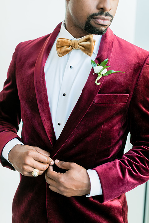  glitz and glam shoot at the Hotel Indigo – groom style 